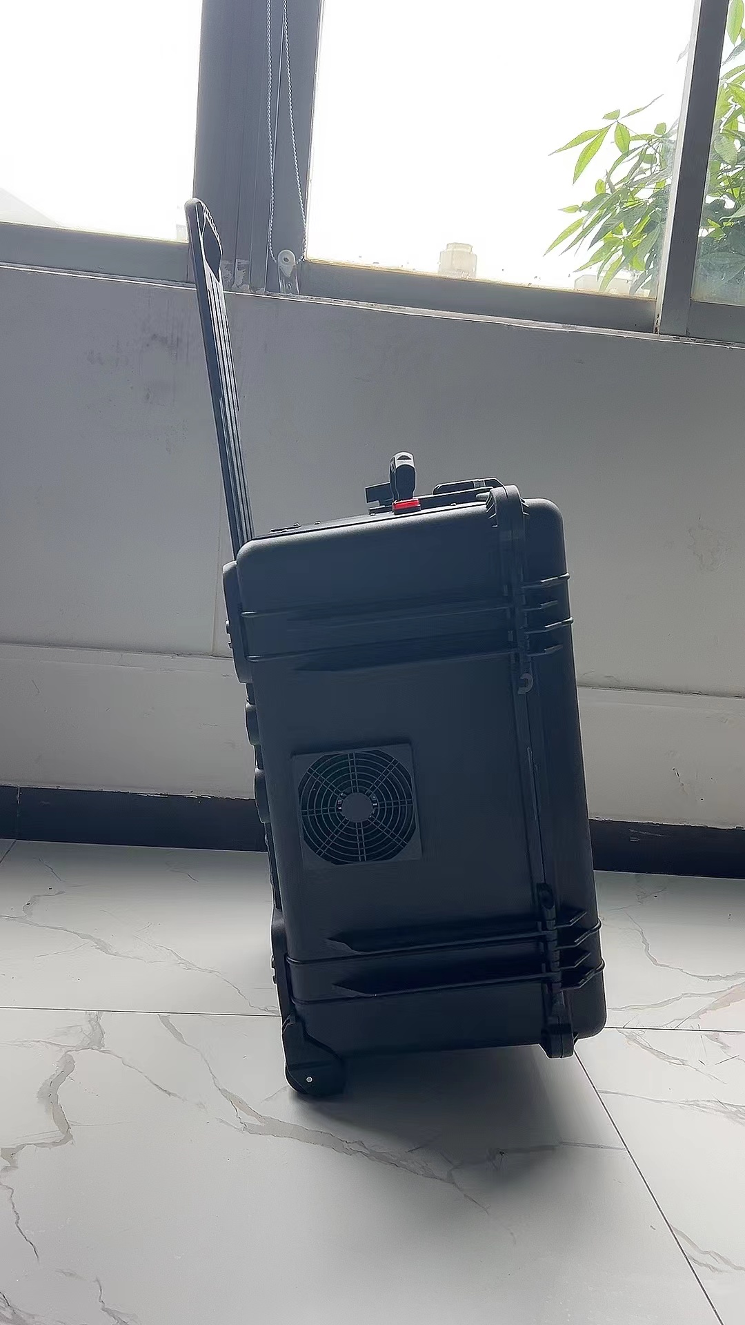 祥符手拉箱型移动通信干扰器